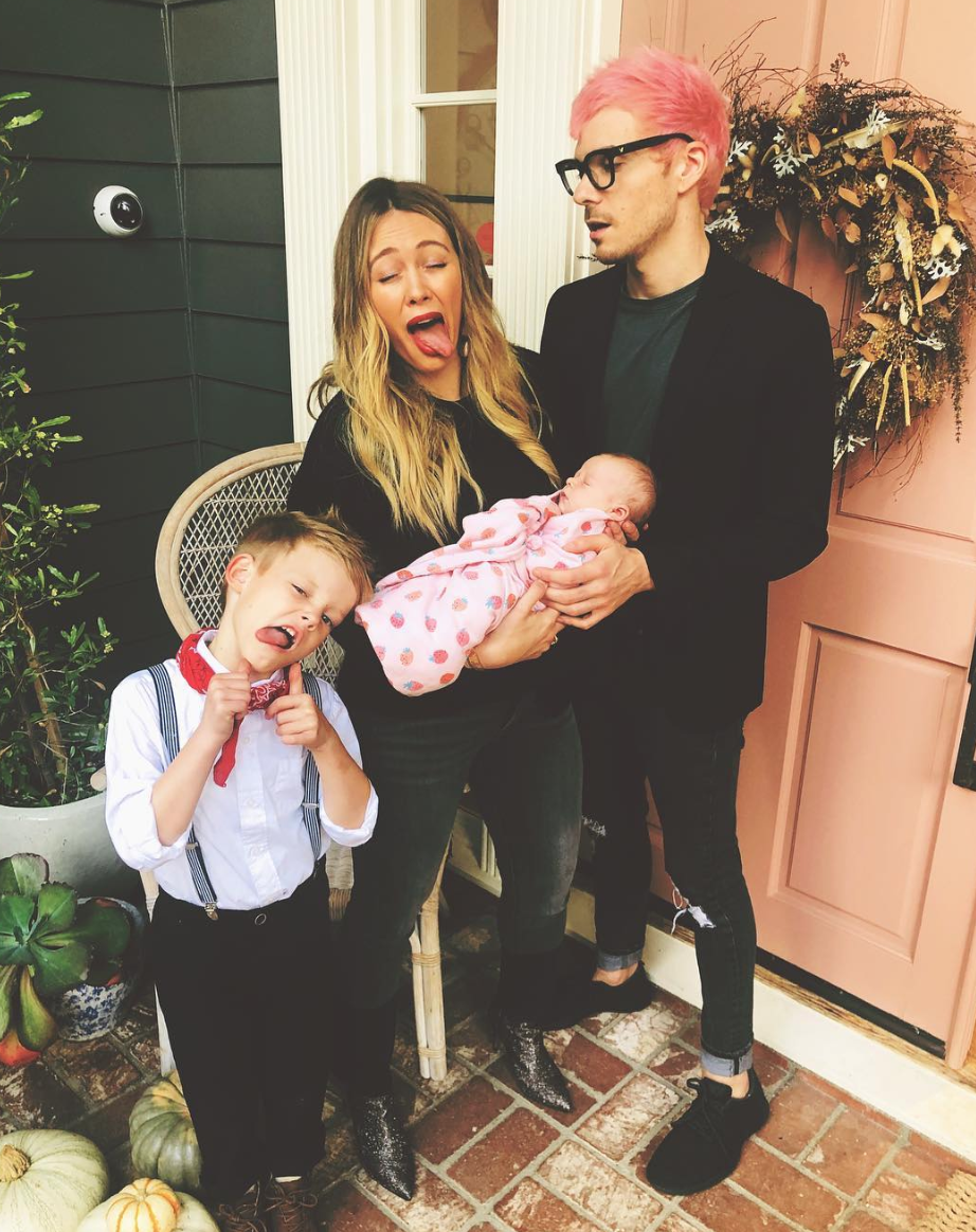 Hilary Duff tillsammans med familjen Hilary Duff tillsammans med familjen